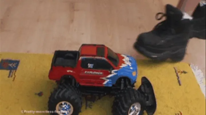 RC Car under Ginas Buffs