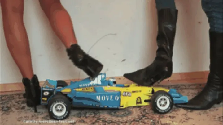 Big Rc-Car under old Boots