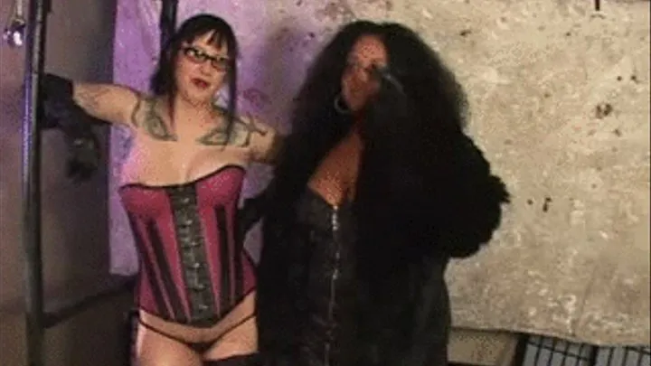 Bella Vendetta & Sinnamon Love Laugh at your tiny dick