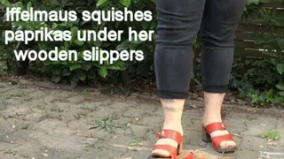 Iffelmaus squishes paprikas under her wooden slippers