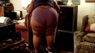 BIG BOOTIES ON THE TREADMILL SHOWCASN TOYA'S 60IN BUBBLE OF TROUBLE