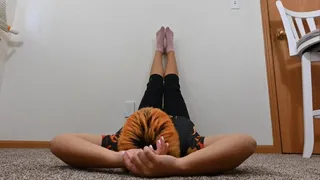 Dylan light ballbusting from below