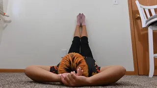 Dylan light ballbusting from below