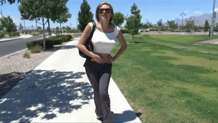 INEED2PEE IPOD Natalie wetting tight pants in public park