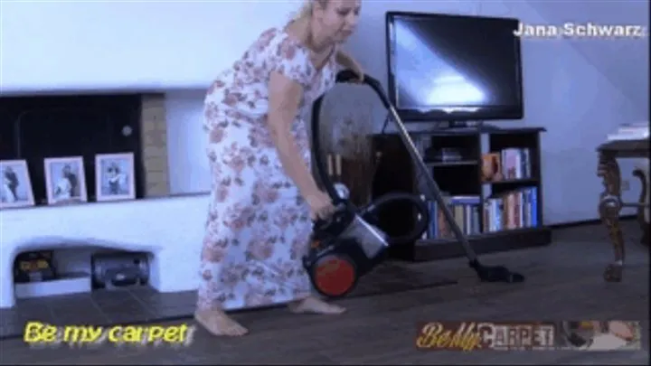 Jana Schwarztry her own old vacuum