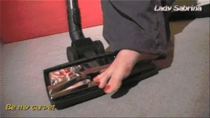 Lady Sabrina ground nozzle toe vacuuming