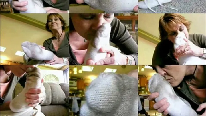 Milf Marie Sniffing Socks 05-08