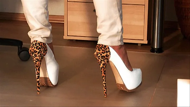 Highest Heels - Platforms .