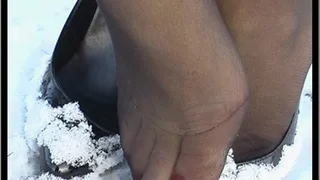 Extreme Low Cut Pumps - In The Snow