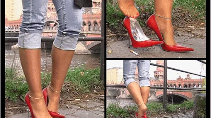 Red Pumps - A Walk - Part 1