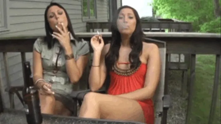 JENN & ALLEY - Sexy Smokers