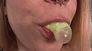 VIOLET STONE - Gum chewing Hottie