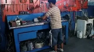 Lazy mechanic gets busted