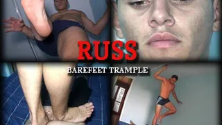 Russ barefeet trample