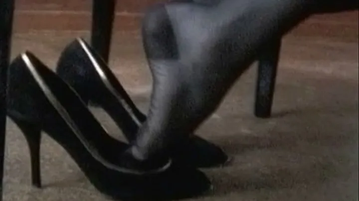 Shoeplay at the piano with black suade peep toe high heels & RHT stockings