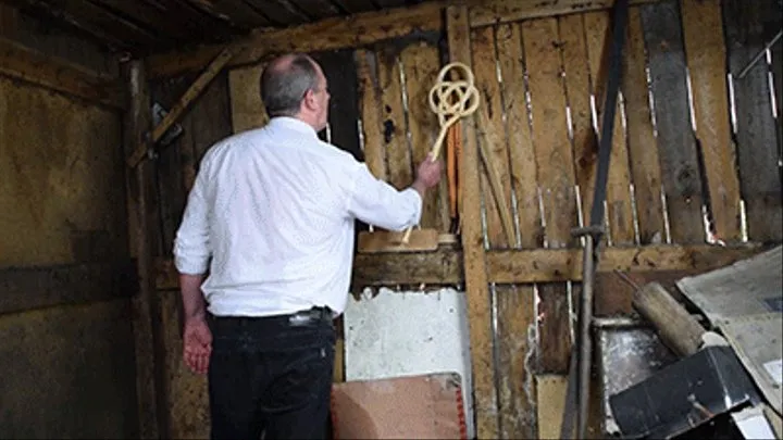 Leon Carpet Beater