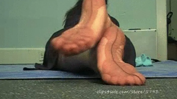 LAYING ON TUMMY RHT SOLES 3 OF 4