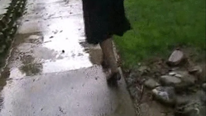 Ballet flat shoeplay in the rain