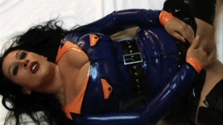 Latex OFFICER Schlampe GEFICKT (HDV 1280 x 720)