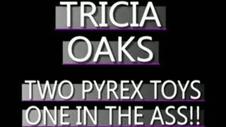 Tricia Oaks Rams Curved Pyrex Into Cunt And Asshole!! - (320 X 240 SIZED)