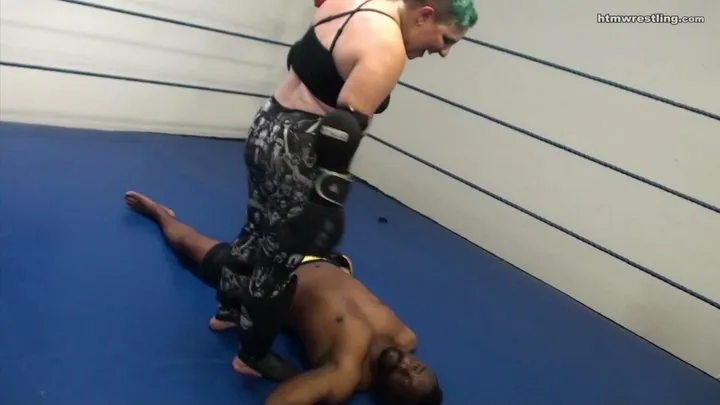 Domina Nox vs Darrius Kickboxing