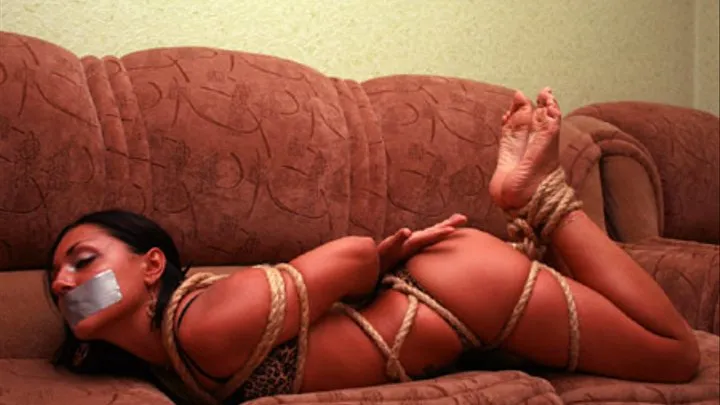 Alisa's Bondage Games: Bra, Panties & a Hemp Rope Frogtie