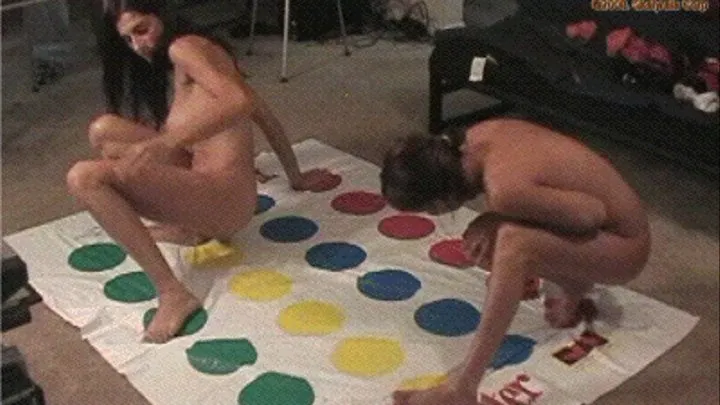 Emily and Violetta play twister - 20