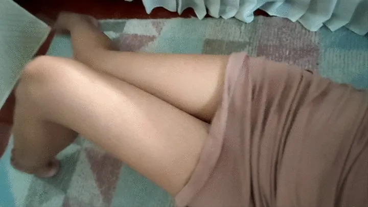 Alissa Mini Skirt Barelegged Foot Tease Compilation