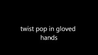 BUBBLE WRAP POP IN LEATHER GLOVES