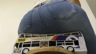 Vanesa Destroys Popular Bus