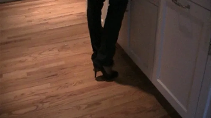 High heels & jeans in the kitchen ~ Shoeplay