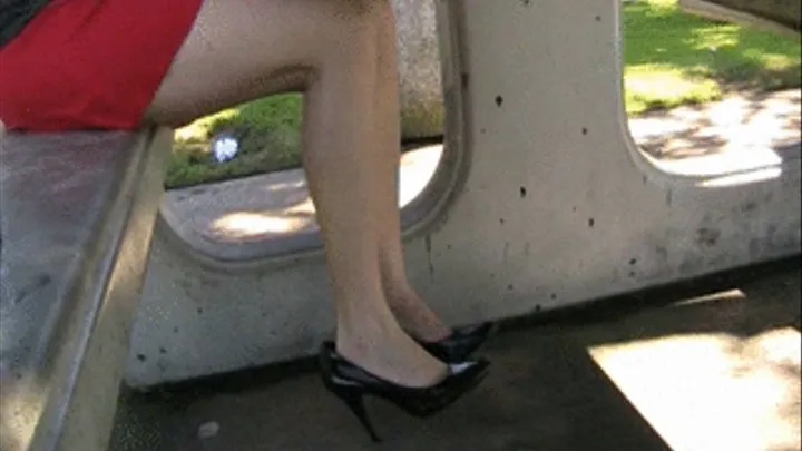 Patent high heels barelegged @ park bench ~ Side view