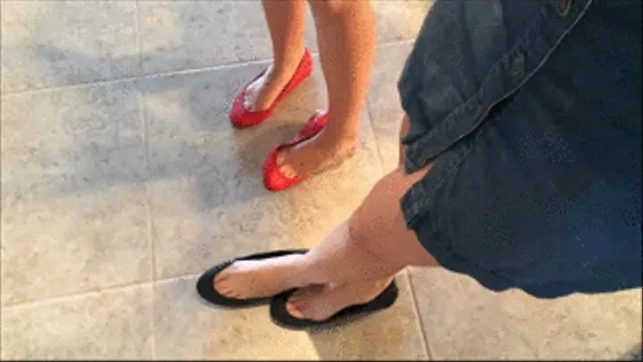 Barefoot shoe swapping with toe claevage flats