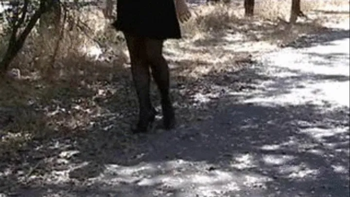 A walk in the prk with spike heels ~ Shoeplay