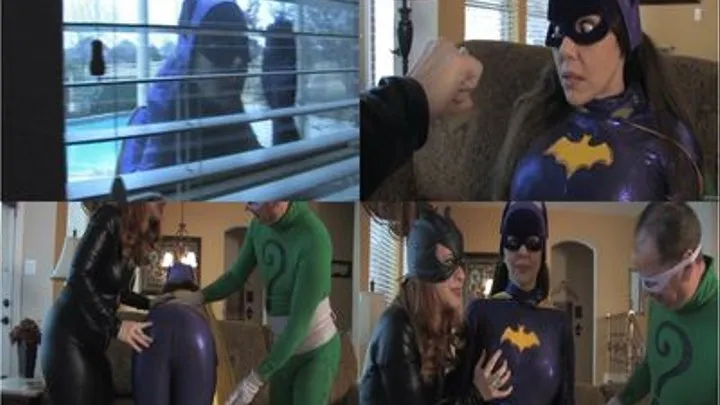 Batgirl Loves Big Boobies P1