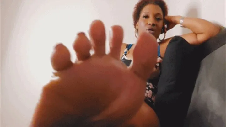 ESSENCE FOOT WORSHIP STORY