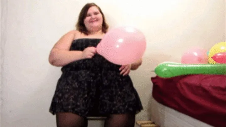 Pantyhose Balloon Squashing