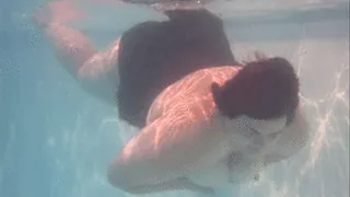 Big Tits & Soft Curves Underwater