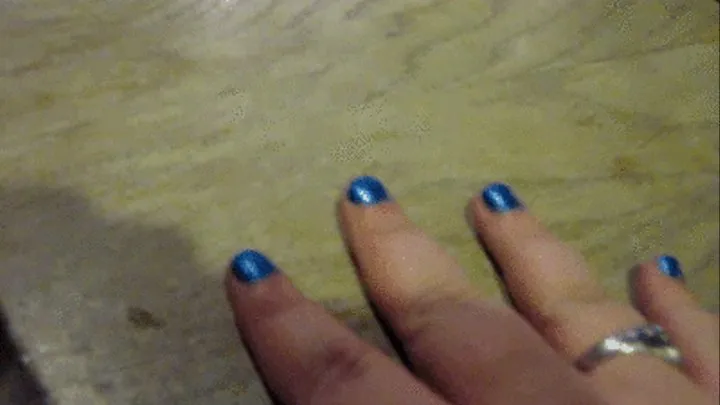 Light Fingernail Tapping !