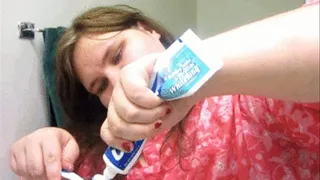 Brushing my Teeth w/ Ultrabrite!