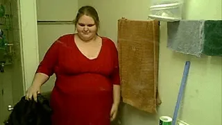 BBW Angie does her bathroom business!