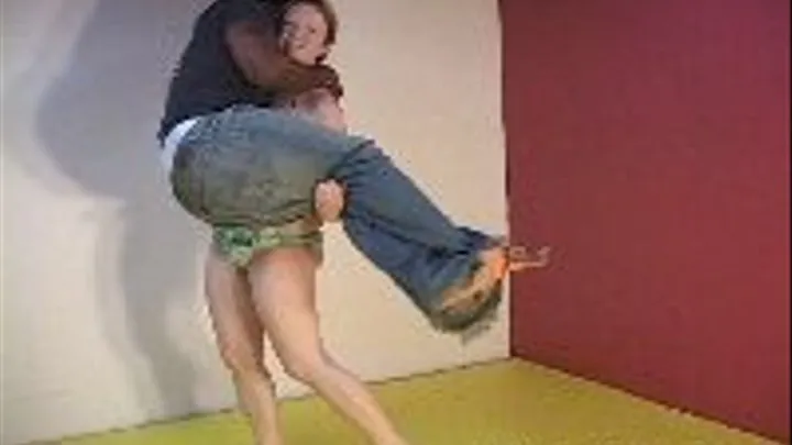 Amanda Lifts Mike