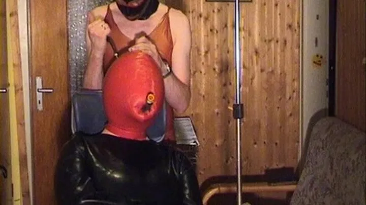 002-Slave I in rubber with infaltable rubber ball hood