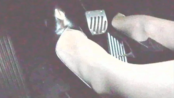 hot driving in 5inch metal-spike heels and nude stockings part2