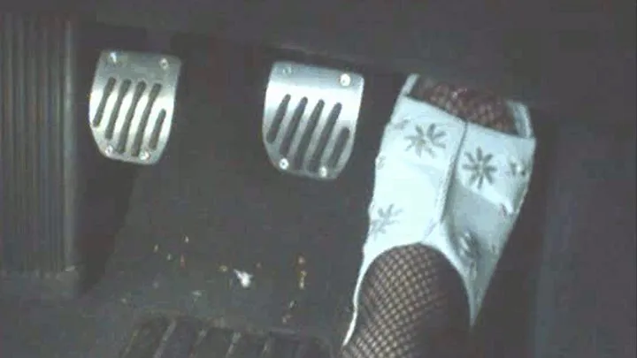 driving in flip flops and fishnet stockings part2