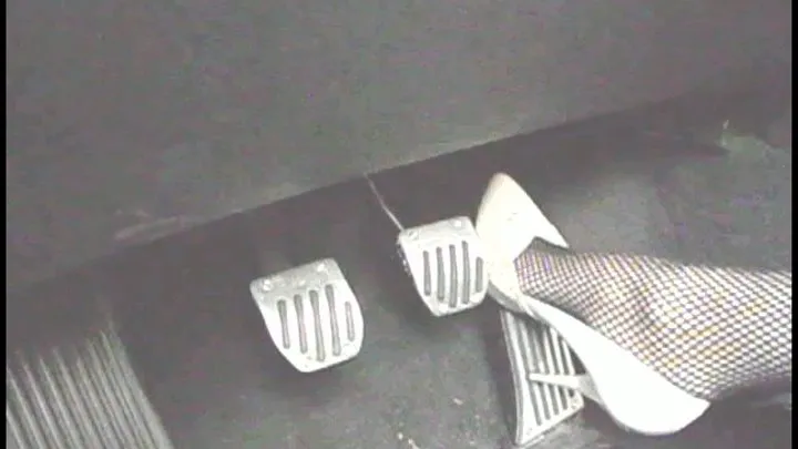 white 5inch Cobra heels flooring the accelerator part2