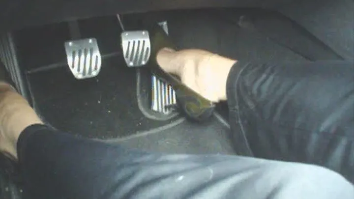 Fast and agressive driving in her green 5inch toe cleavage Cobra heels part1