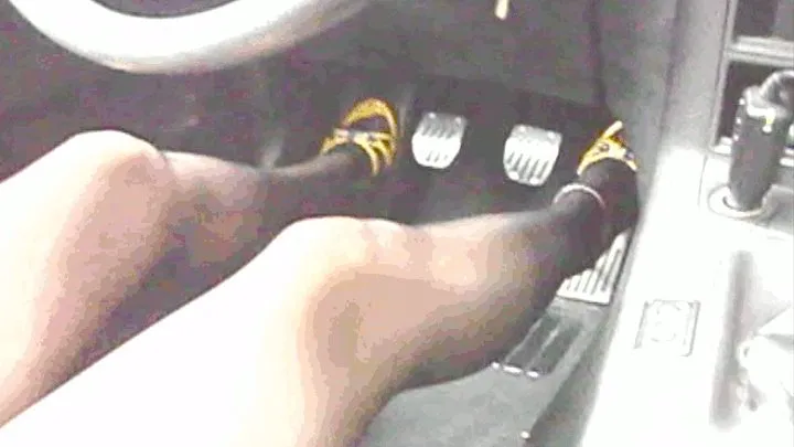 fast driving in 4inch yellow mules and black pantyhose part2