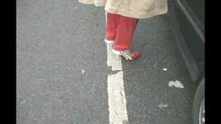 Sarah driving in her 4inch toe cleavage red &white high heels part2