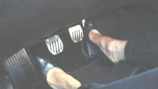 Driving in Toe cleavage heels part1